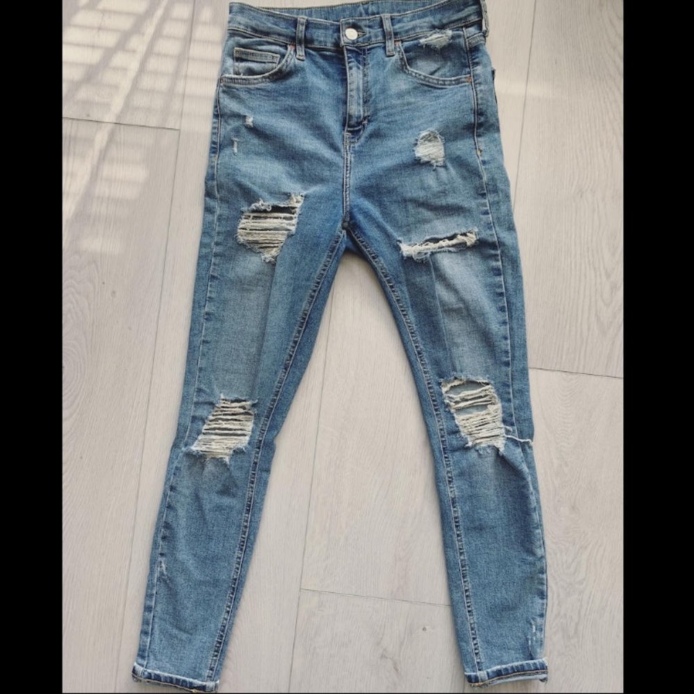 TOPSHOP Ripped Skinny Jeans